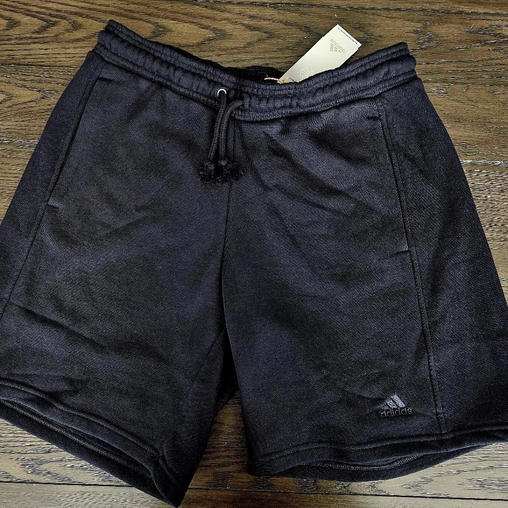 NWT ADIDAS WOMEN'S FLEECE SHORT